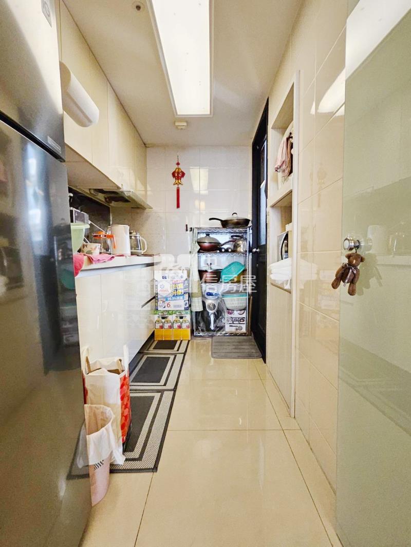 新光特區高樓四房雙車位房屋室內格局與周邊環境
