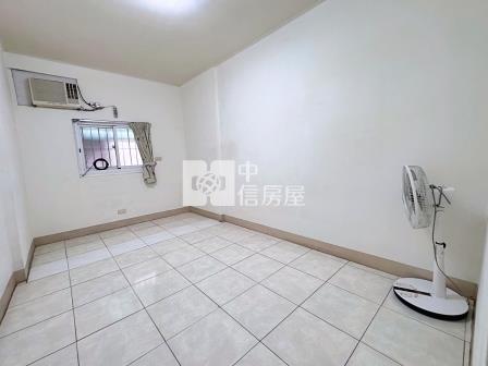 屏東房屋-屏東市中正路面寬孝親透天房屋室內格局與周邊環境