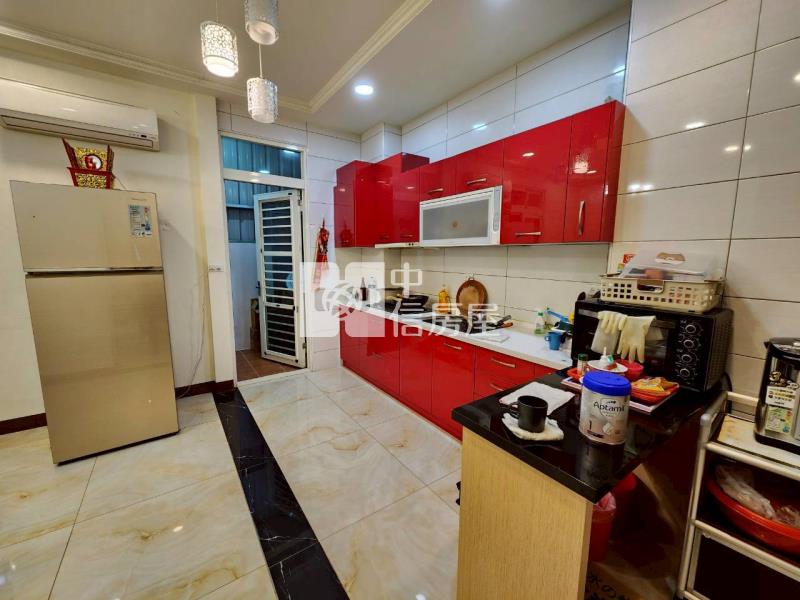 A1-47大車庫有電梯別墅房屋室內格局與周邊環境