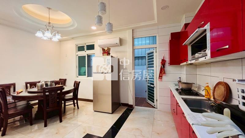 A1-47大車庫有電梯別墅房屋室內格局與周邊環境