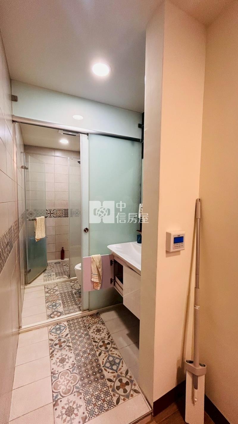 A1-47大車庫有電梯別墅房屋室內格局與周邊環境