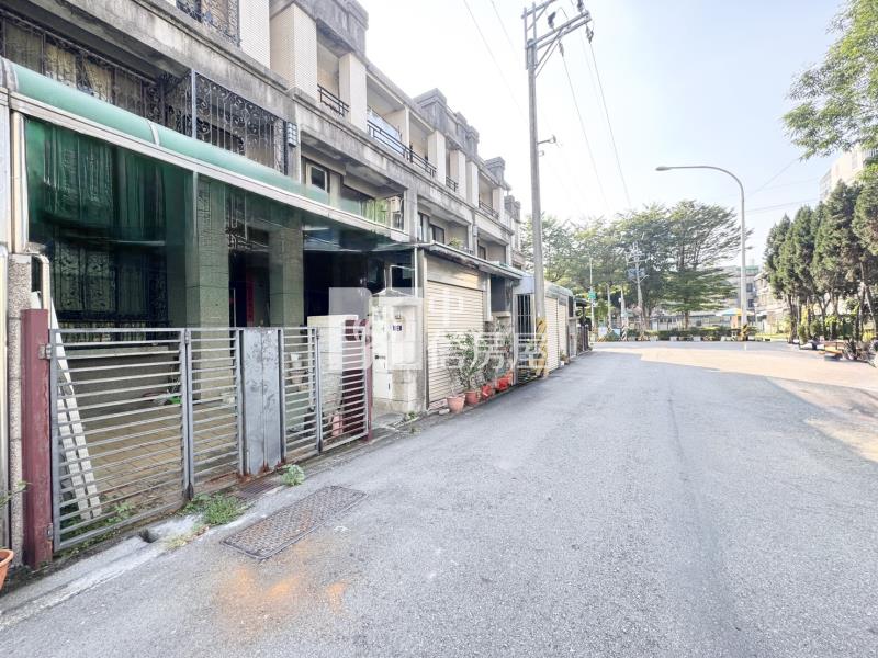 烏日捷運站震後臨路美墅房屋室內格局與周邊環境
