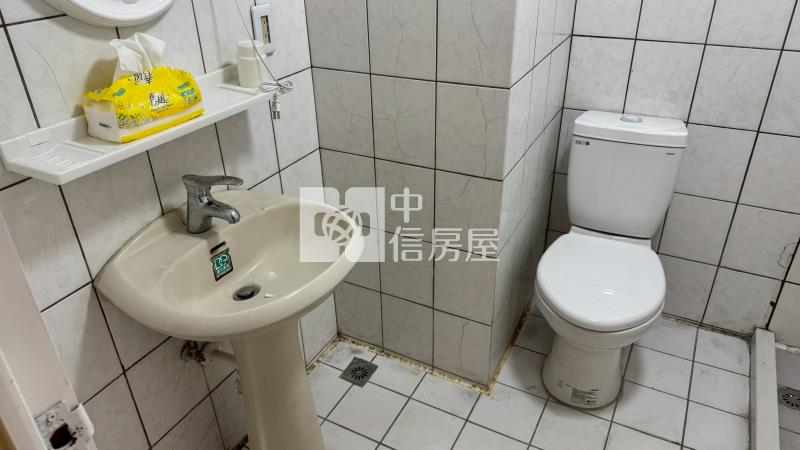 台北比佛利大客廳4房+車位房屋室內格局與周邊環境