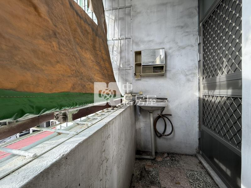 里港市場旁透天店住房屋室內格局與周邊環境