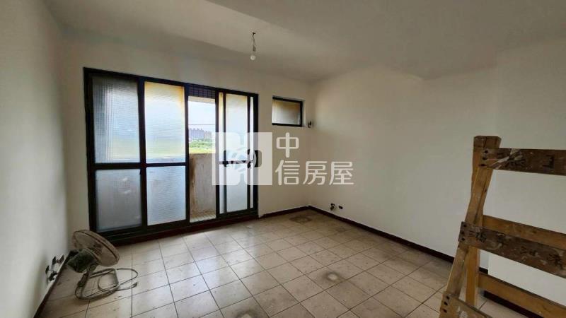 5W94體育園區透天金店面房屋室內格局與周邊環境