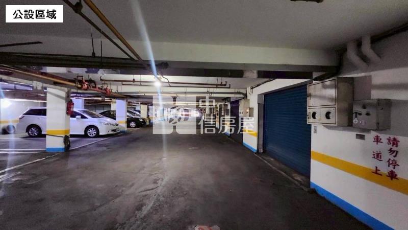 5W94體育園區透天金店面房屋室內格局與周邊環境