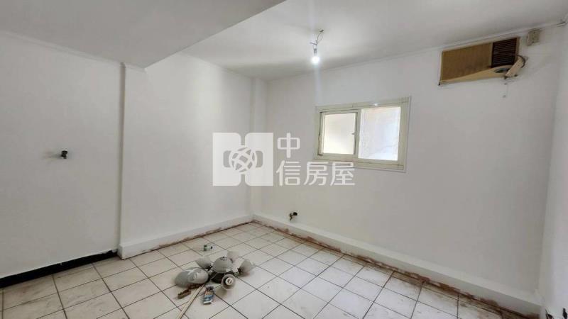 5W94體育園區透天金店面房屋室內格局與周邊環境