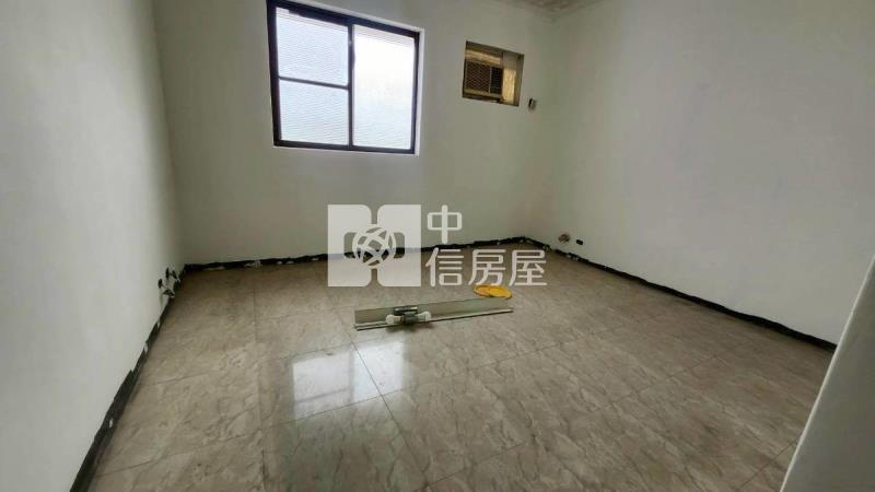 5W94體育園區透天金店面房屋室內格局與周邊環境