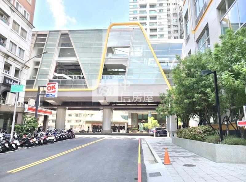 北平商圈捷運旁金店+車位房屋室內格局與周邊環境