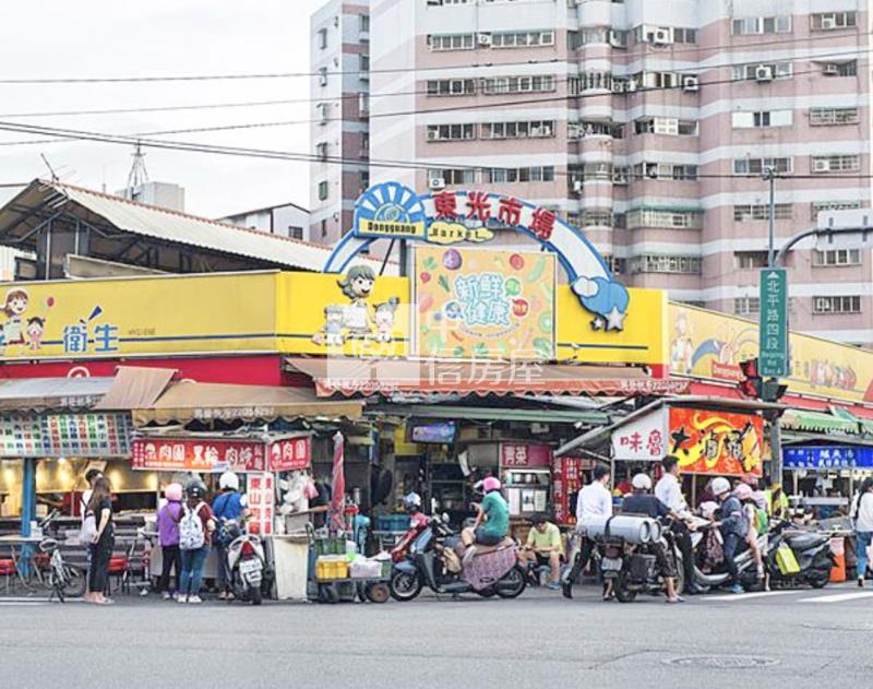 北平商圈捷運旁金店+車位房屋室內格局與周邊環境