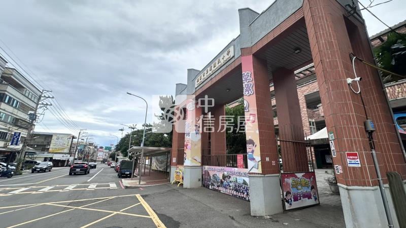 月桃路二段美農地房屋室內格局與周邊環境