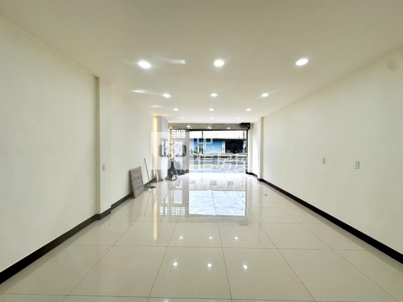 龍潭近804醫院臨路20米前後臨路金透店房屋室內格局與周邊環境