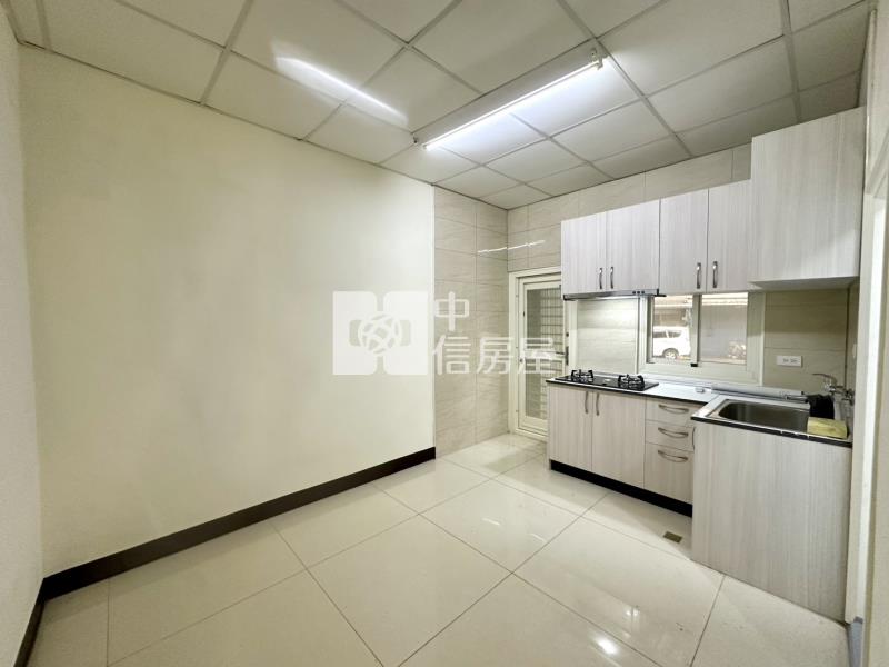 龍潭近804醫院臨路20米前後臨路金透店房屋室內格局與周邊環境