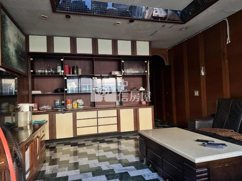 專約*正中正路大地坪透天*8米面寬，有店面效益房屋室內格局與周邊環境