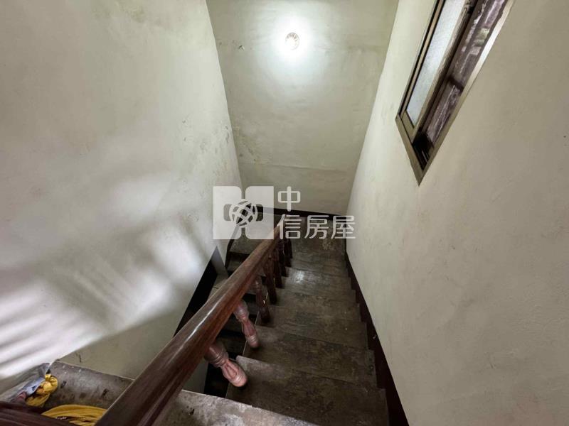 專約*正中正路大地坪透天*8米面寬，有店面效益房屋室內格局與周邊環境