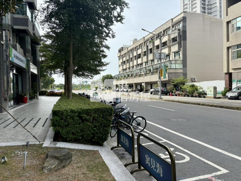 安平寓見海有故事的兩房平車房屋室內格局與周邊環境