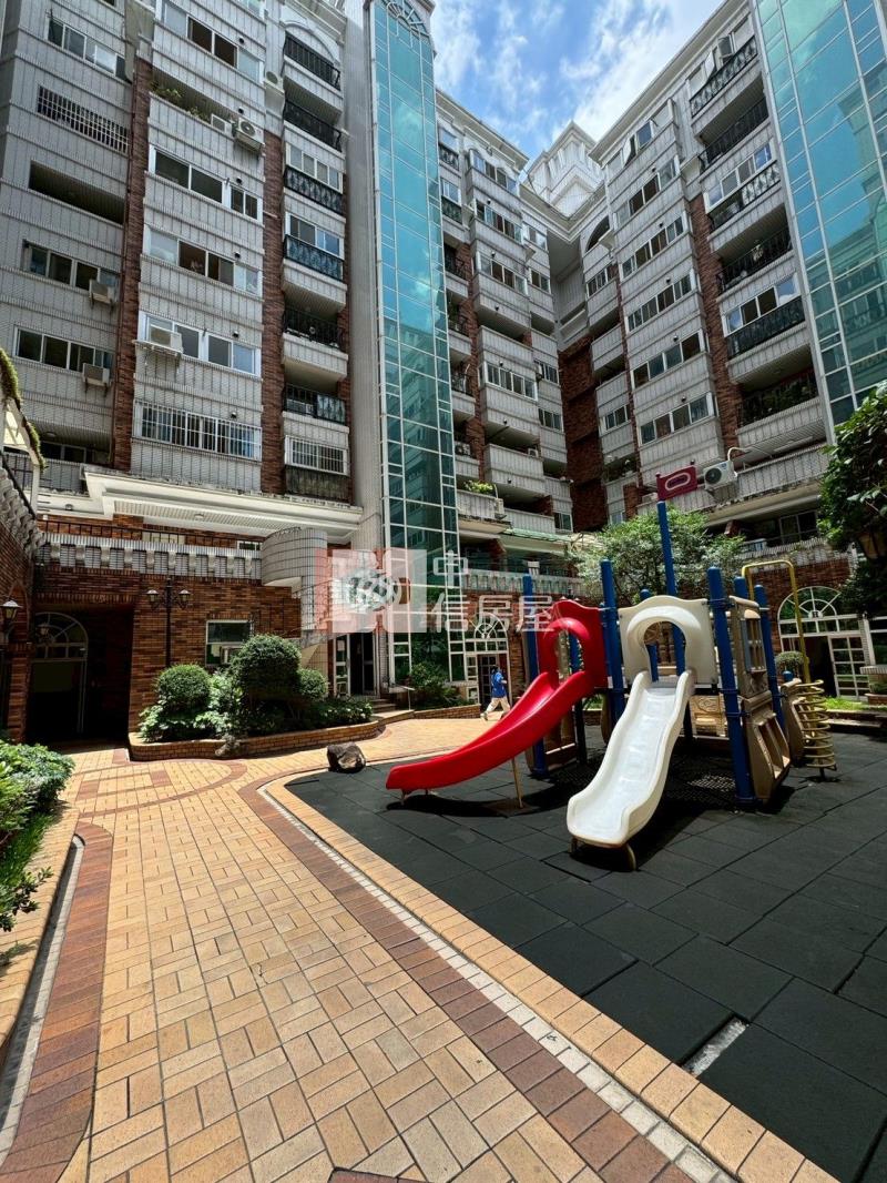 中山醫歌德堡大四房-雙坡平大車位房屋室內格局與周邊環境