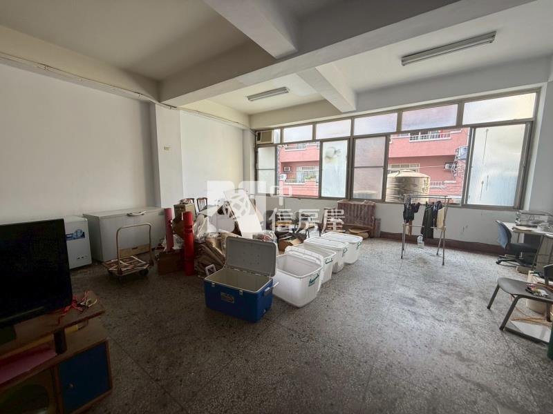 大里仁化雙面臨路三照乙工廠住房屋室內格局與周邊環境