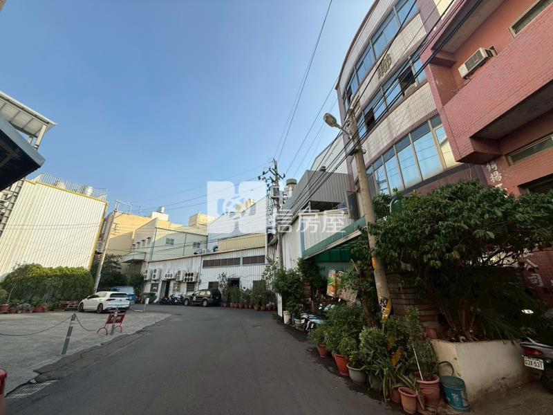 大里仁化雙面臨路三照乙工廠住房屋室內格局與周邊環境