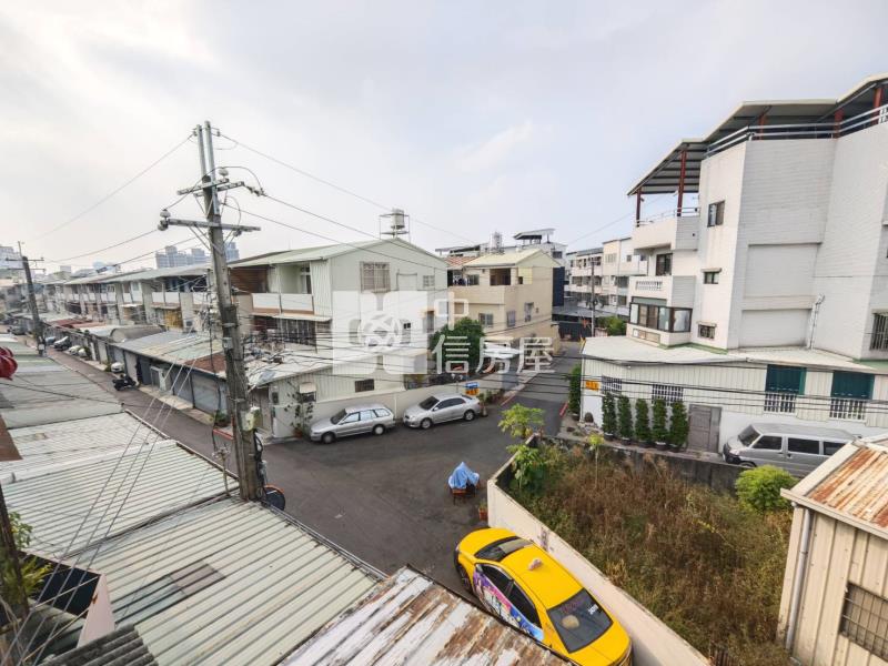 大里立新學區孝親雙車透天房屋室內格局與周邊環境