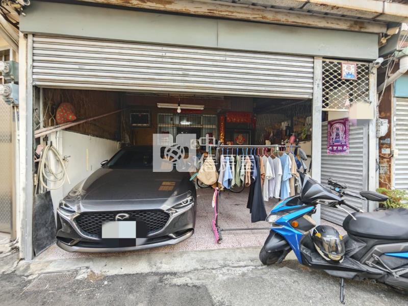 大里立新學區孝親雙車透天房屋室內格局與周邊環境