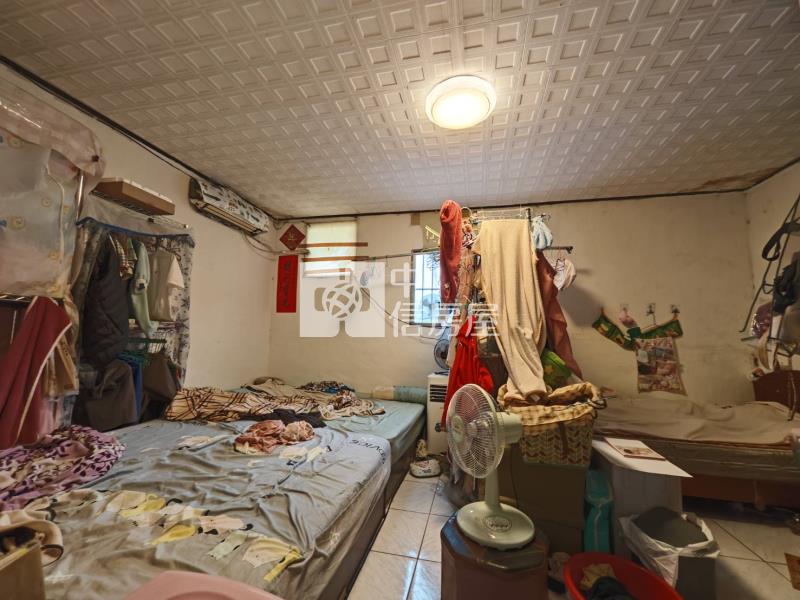 大里立新學區孝親雙車透天房屋室內格局與周邊環境