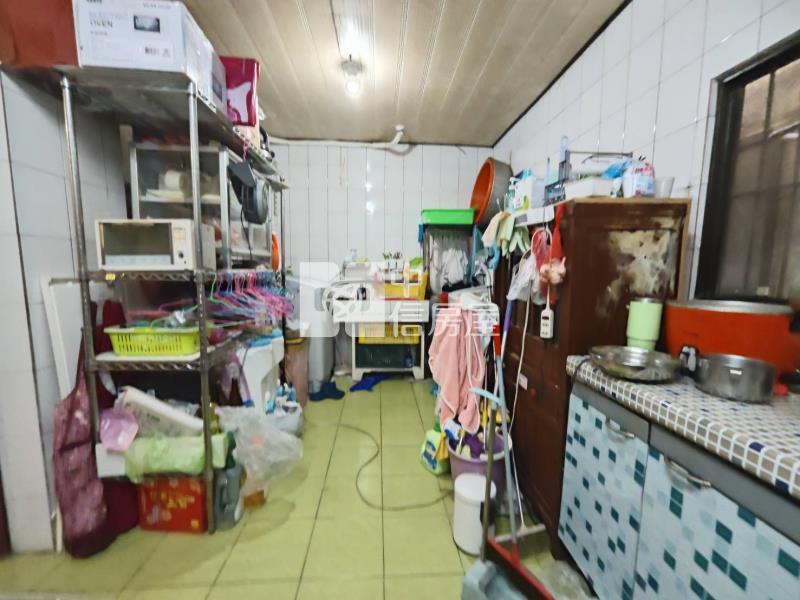 大里立新學區孝親雙車透天房屋室內格局與周邊環境