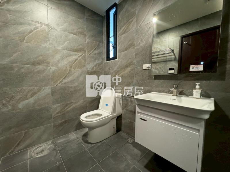 斗南合總君悅三房平車景觀大樓房屋室內格局與周邊環境