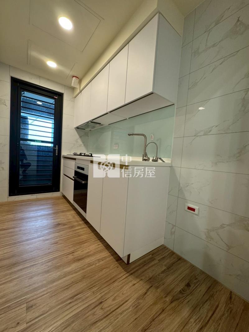 斗南合總君悅三房平車景觀大樓房屋室內格局與周邊環境