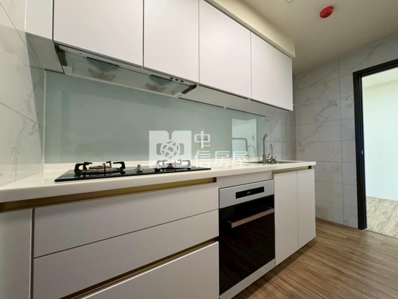 斗南合總君悅三房平車景觀大樓房屋室內格局與周邊環境