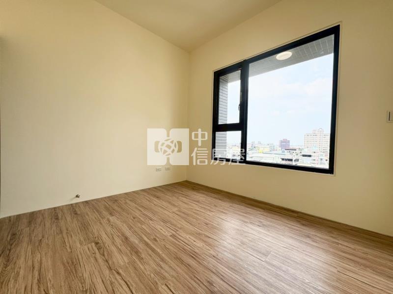 斗南合總君悅三房平車景觀大樓房屋室內格局與周邊環境