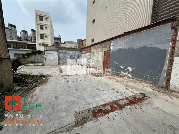 友忠路旁公寓豪宅大建地房屋室內格局與周邊環境