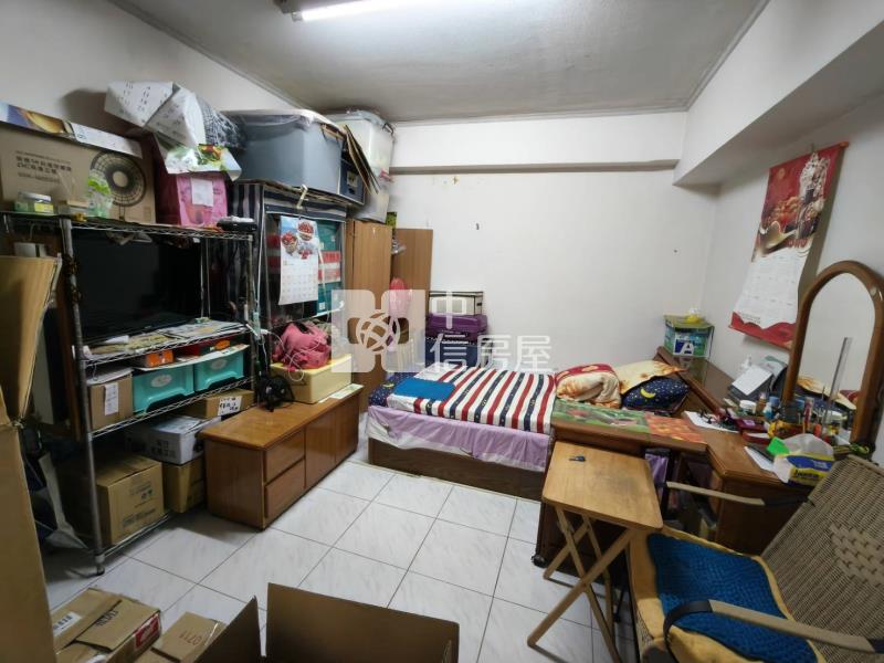 台中車站*綠川大廈*電梯大套房.房屋室內格局與周邊環境