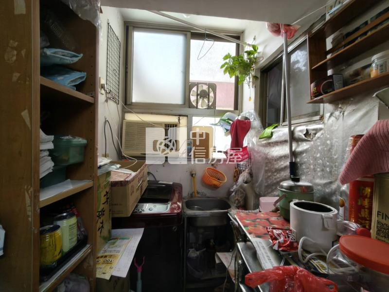 台中車站*綠川大廈*電梯大套房.房屋室內格局與周邊環境