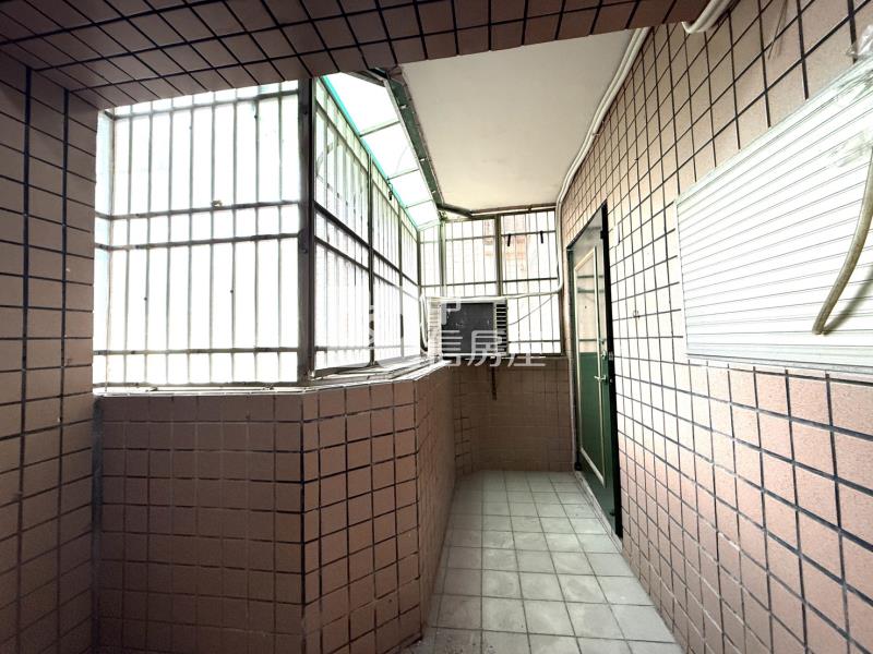 御品名邸三房電寓房屋室內格局與周邊環境