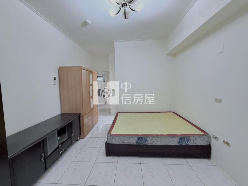 御品名邸三房電寓房屋室內格局與周邊環境