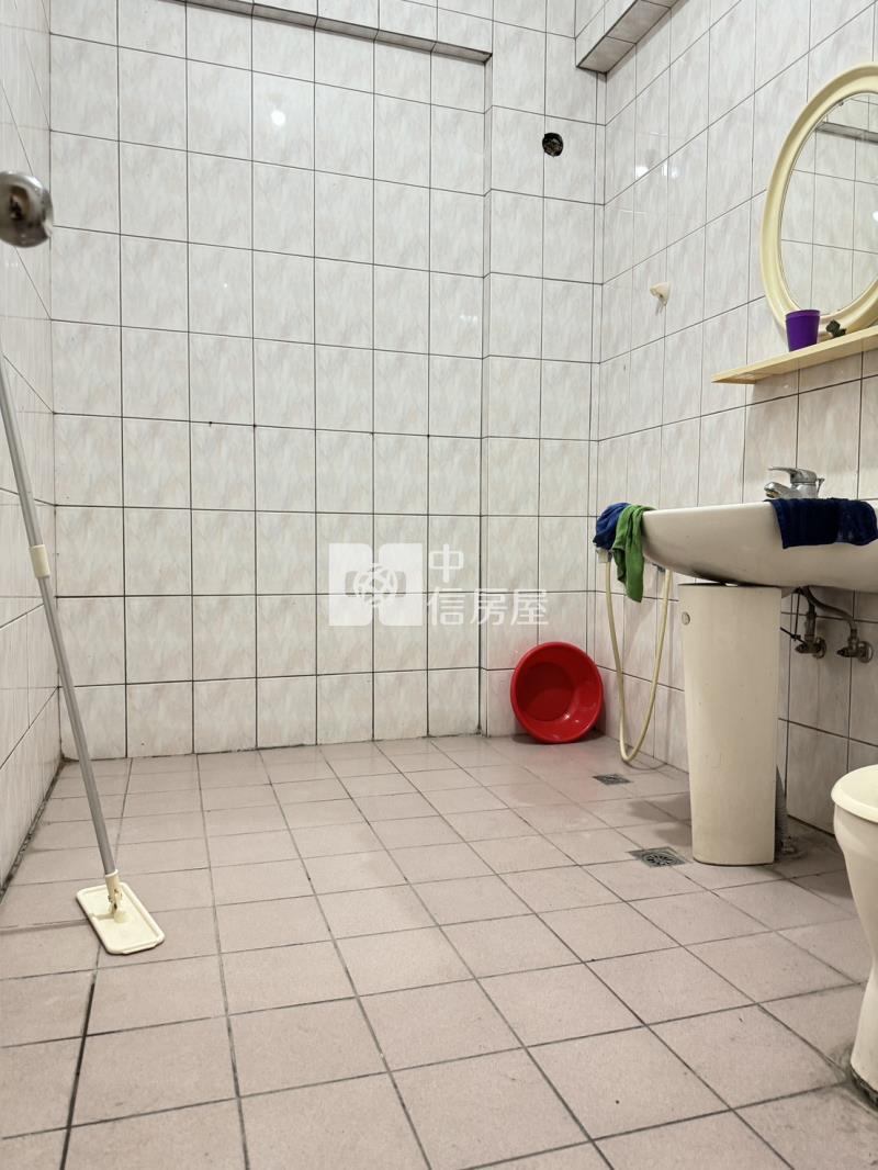 正金陵路透店房屋室內格局與周邊環境