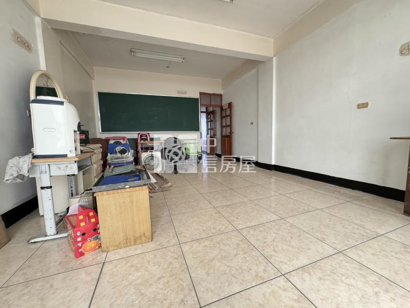 正金陵路透店房屋室內格局與周邊環境