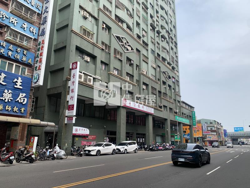 面寬五十五米金鑽大店面房屋室內格局與周邊環境