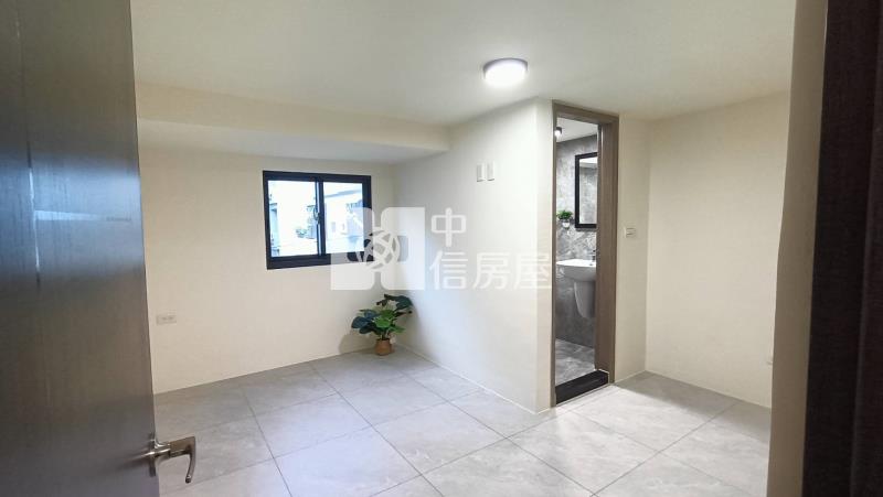 陽明商圈翻新車庫透天房屋室內格局與周邊環境