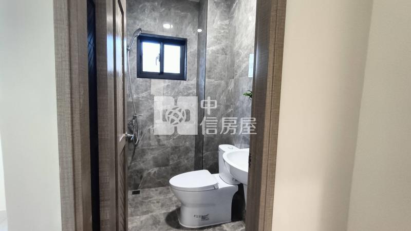 陽明商圈翻新車庫透天房屋室內格局與周邊環境