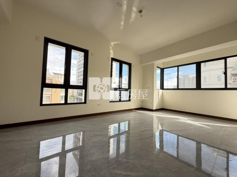 葳格旁全新未住角間電梯店面房屋室內格局與周邊環境