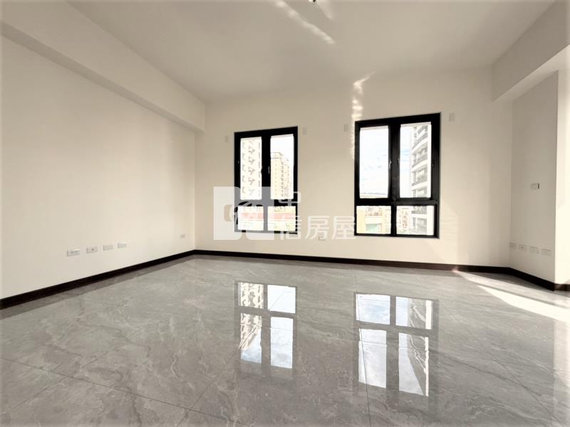 葳格旁全新未住角間電梯店面房屋室內格局與周邊環境