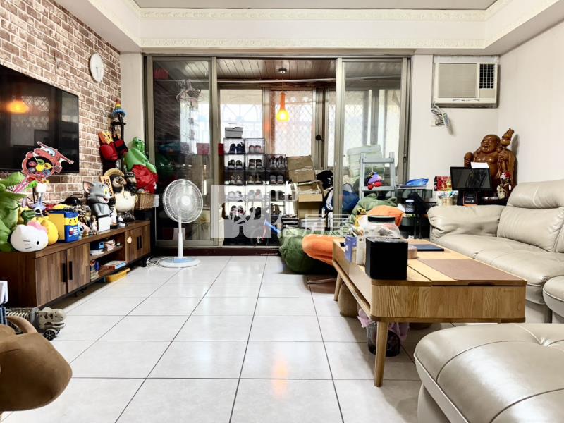 內壢站前電梯三房+車位房屋室內格局與周邊環境