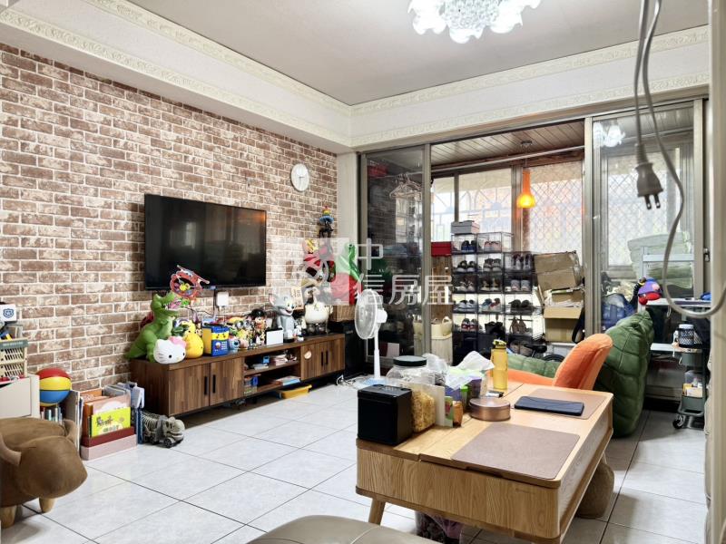 內壢站前電梯三房+車位房屋室內格局與周邊環境