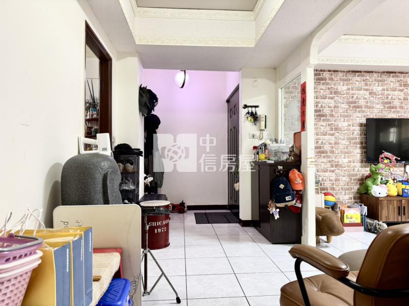 內壢站前電梯三房+車位房屋室內格局與周邊環境