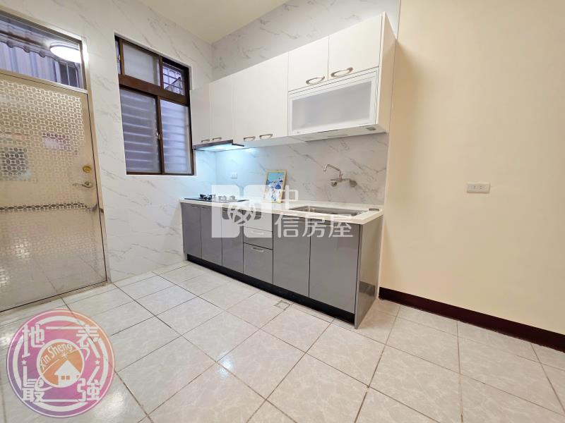 近Costco低總價美透天房屋室內格局與周邊環境