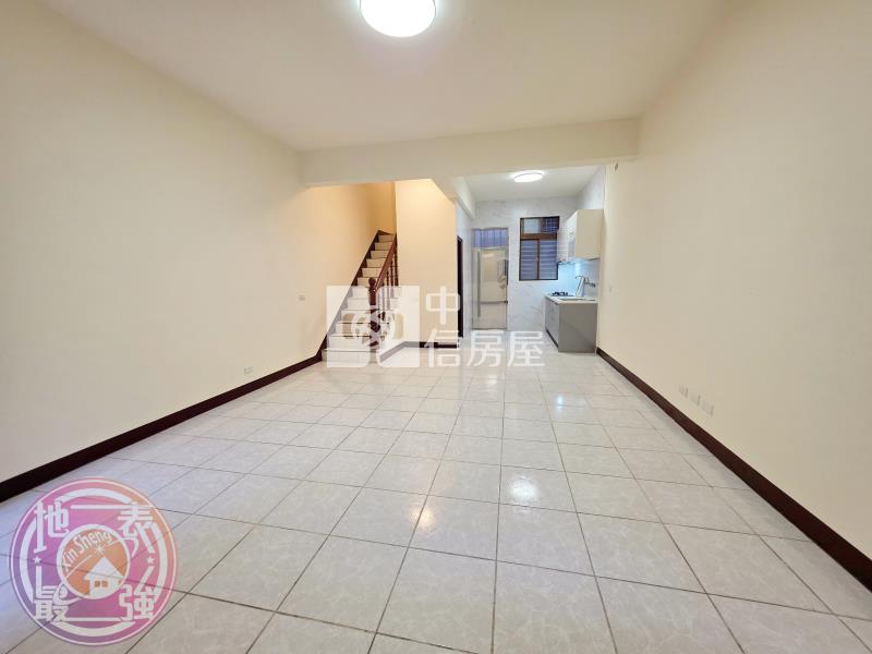 近Costco低總價美透天房屋室內格局與周邊環境