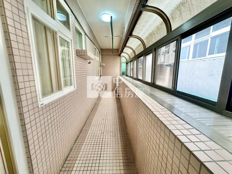 楊梅交流道旁漂亮3+1房美電梯房屋室內格局與周邊環境