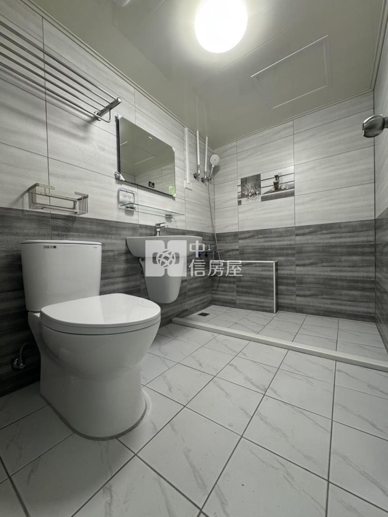 新光三越旁套房房屋室內格局與周邊環境